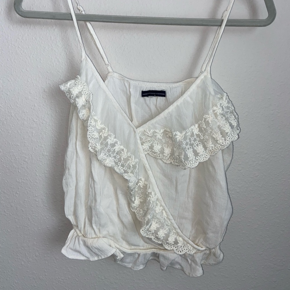 AMERICAN EAGLE - WHITE LACE V-NECK TANK TOP - Picture 14 of 16